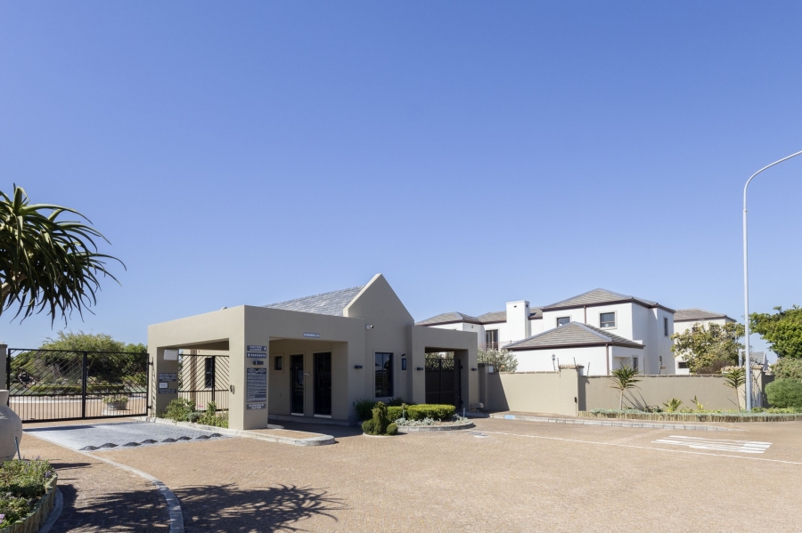 To Let 4 Bedroom Property for Rent in Big Bay Western Cape
